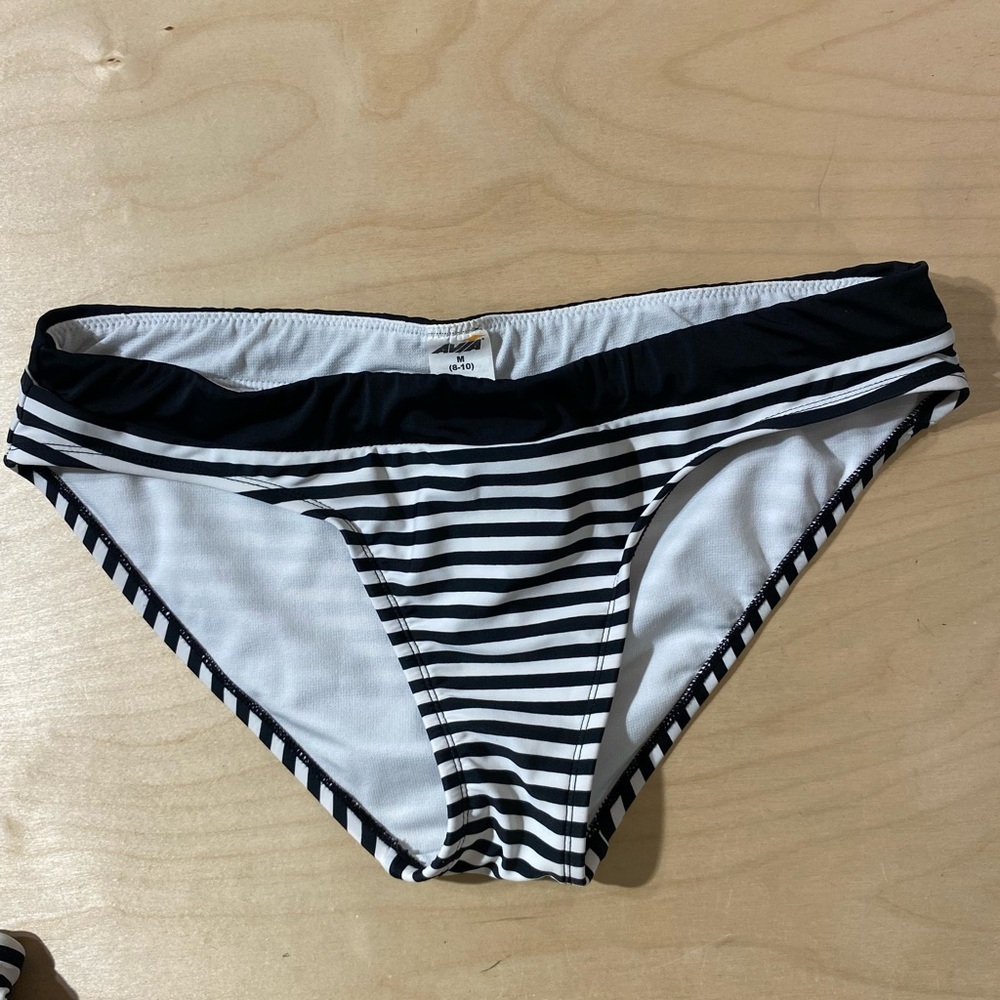 AVIA Black and White Striped Bikini Bottom Medium (8-10) (MW) - Picture 3 of 12